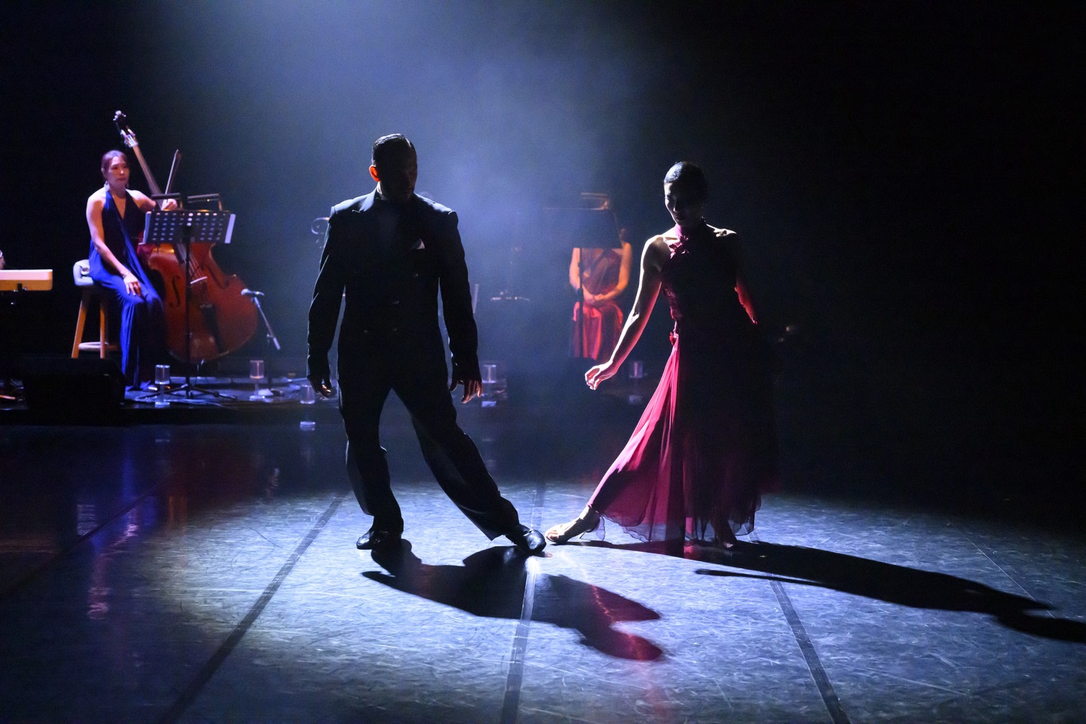 格桑製作 Neural Tango 2026 探戈舞者紅裙黑西裝 大提琴手